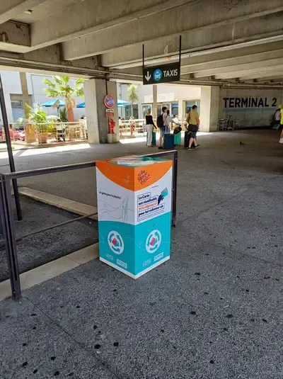 urne-aeroport-nice-T2.webp
